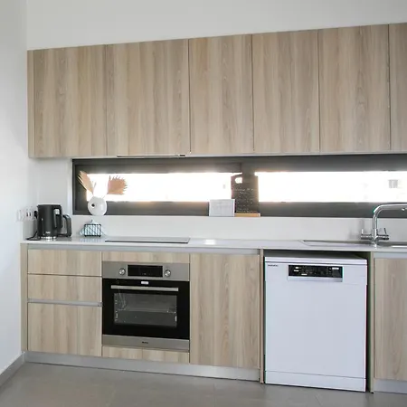 Palmove Newly Build Seaview Appartement *