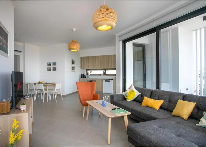 アパート Palmove Newly Build Seaview