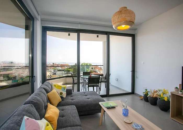 Palmove Newly Build Seaview アパート ラルナカ