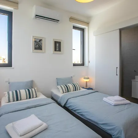 Palmove Newly Build Seaview شقة *